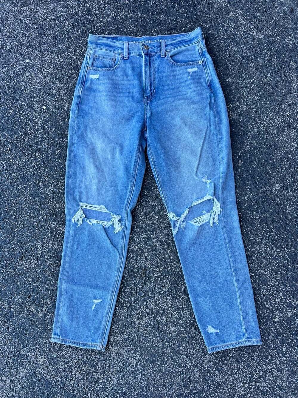 American Eagle Distressed Mom Jeans Size 2 Short Blue Denim